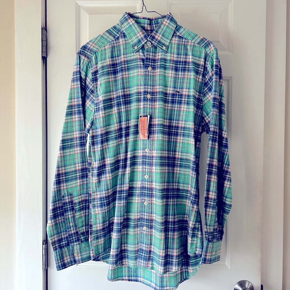 Vineyard Vines shirt - never worn🍃
